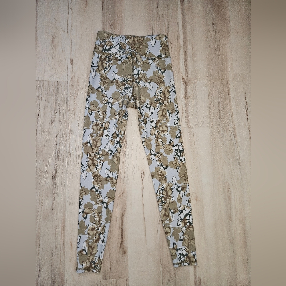 Savvi Indi Leggings – Estimated Women's Size Medium – Sketchy Floral - Picture 5 of 5